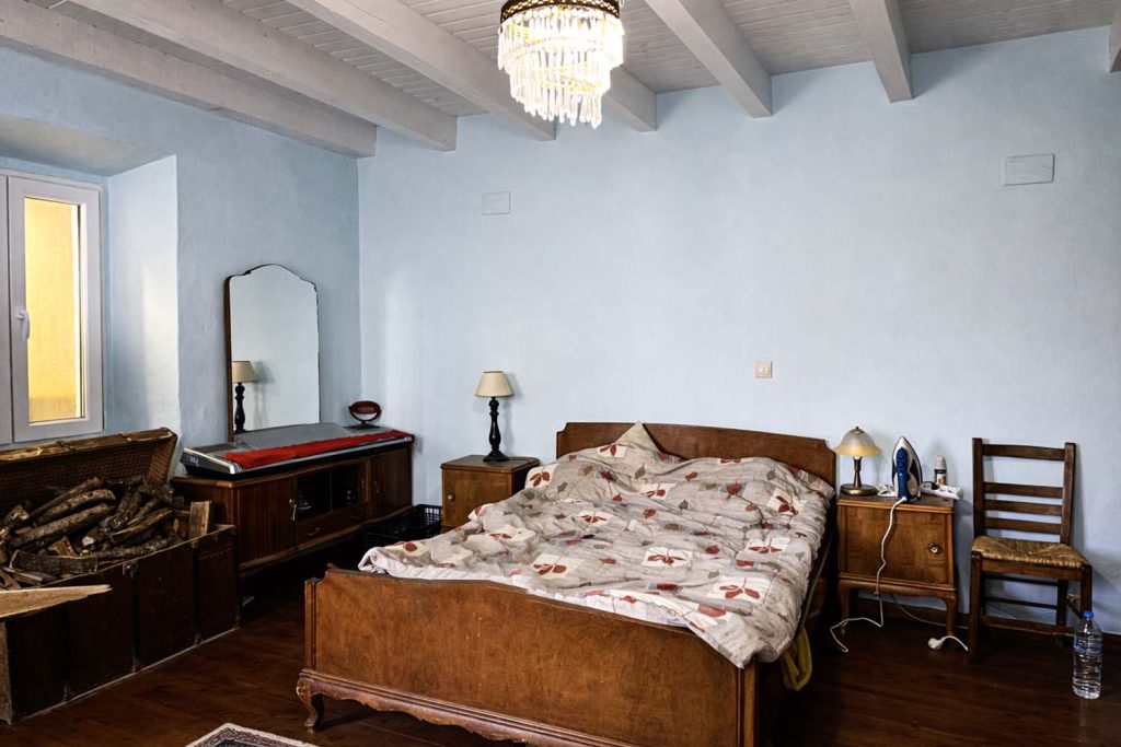 Spacious 3rd Floor Apartment for Sale in Corfu Old Town 160m² with Attic Potential (27)