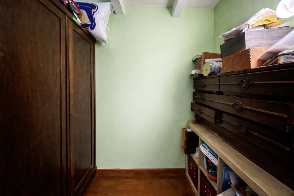 Spacious 3rd Floor Apartment for Sale in Corfu Old Town 160m² with Attic Potential (29)