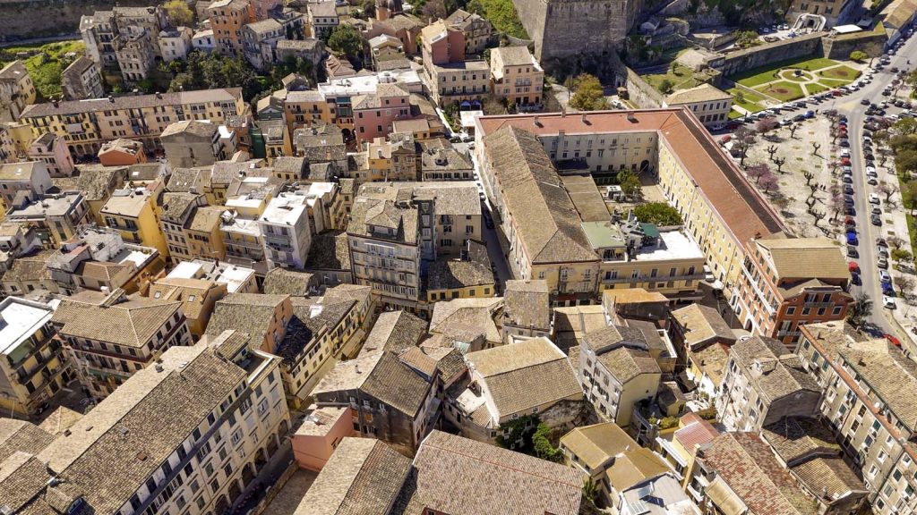 Spacious 3rd Floor Apartment for Sale in Corfu Old Town 160m² with Attic Potential (3)