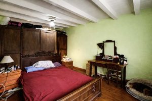 Spacious 3rd Floor Apartment for Sale in Corfu Old Town 160m² with Attic Potential (30)