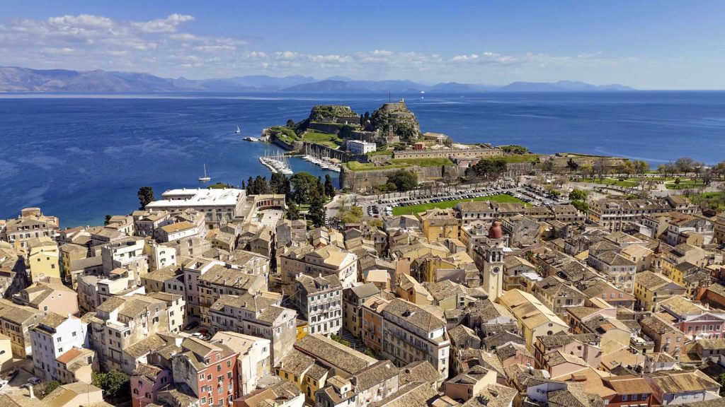Spacious 3rd Floor Apartment for Sale in Corfu Old Town 160m² with Attic Potential (7)