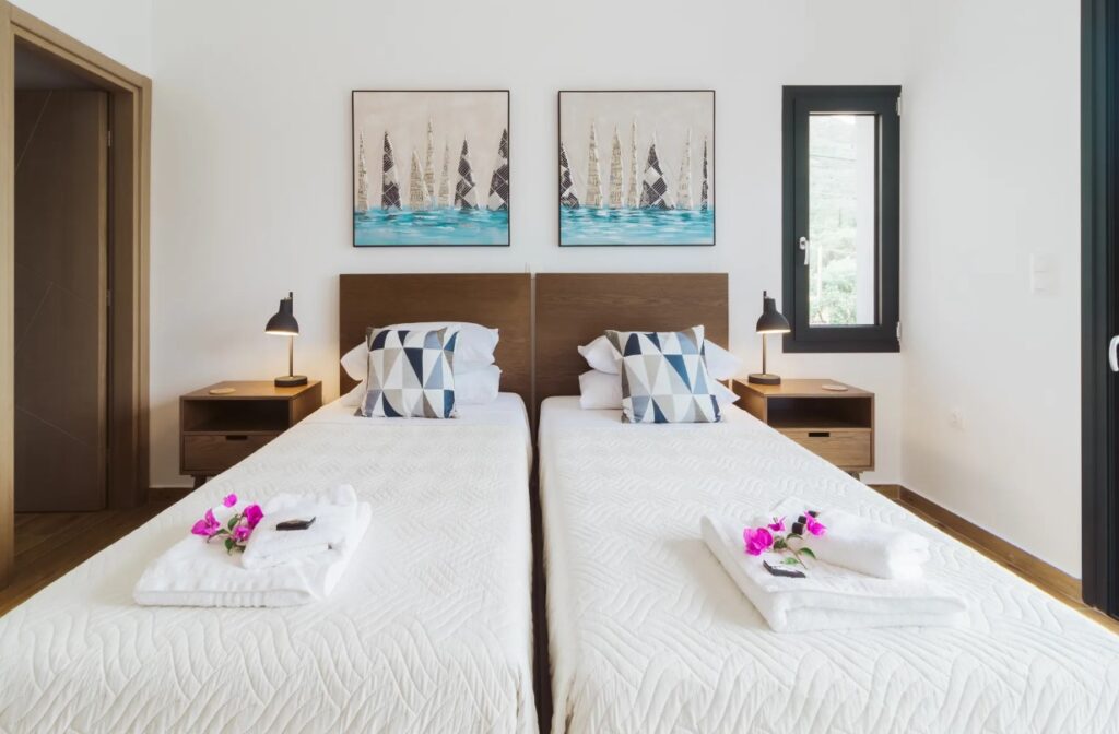 Exclusive Brand New 5 Bedroom Villa Beside Barbati (12)