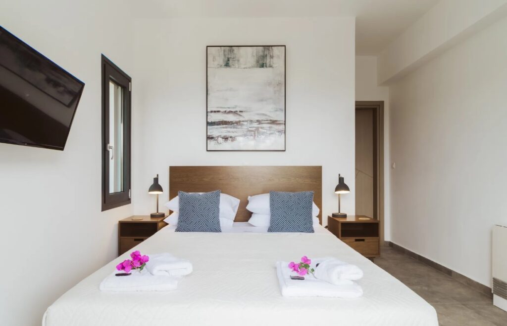 Exclusive Brand New 5 Bedroom Villa Beside Barbati (14)