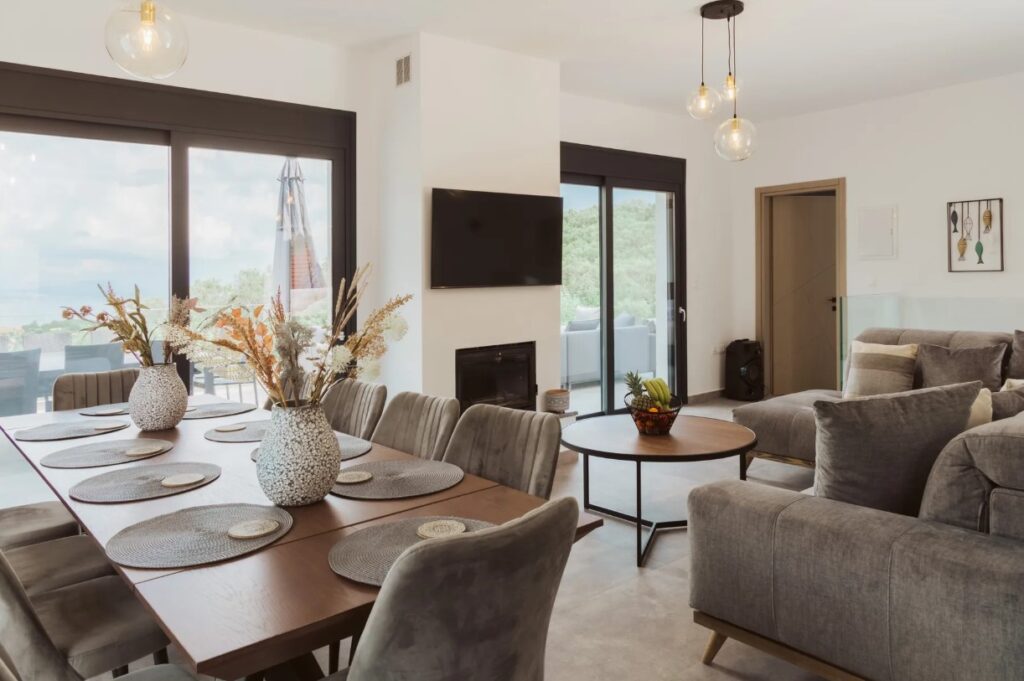 Exclusive Brand New 5 Bedroom Villa Beside Barbati (18)