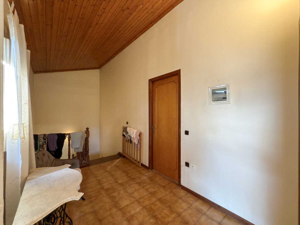 Exclusive Full Building with Development Potential for Sale in Mandouki, Corfu Town (10)