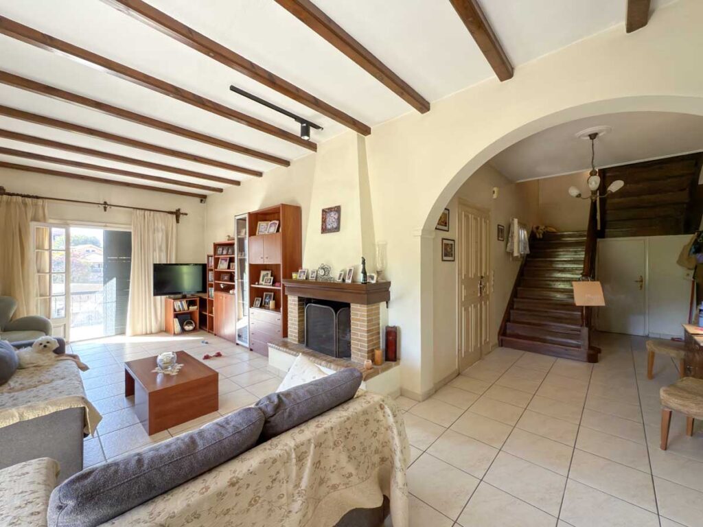 Exclusive Full Building with Development Potential for Sale in Mandouki, Corfu Town (19)