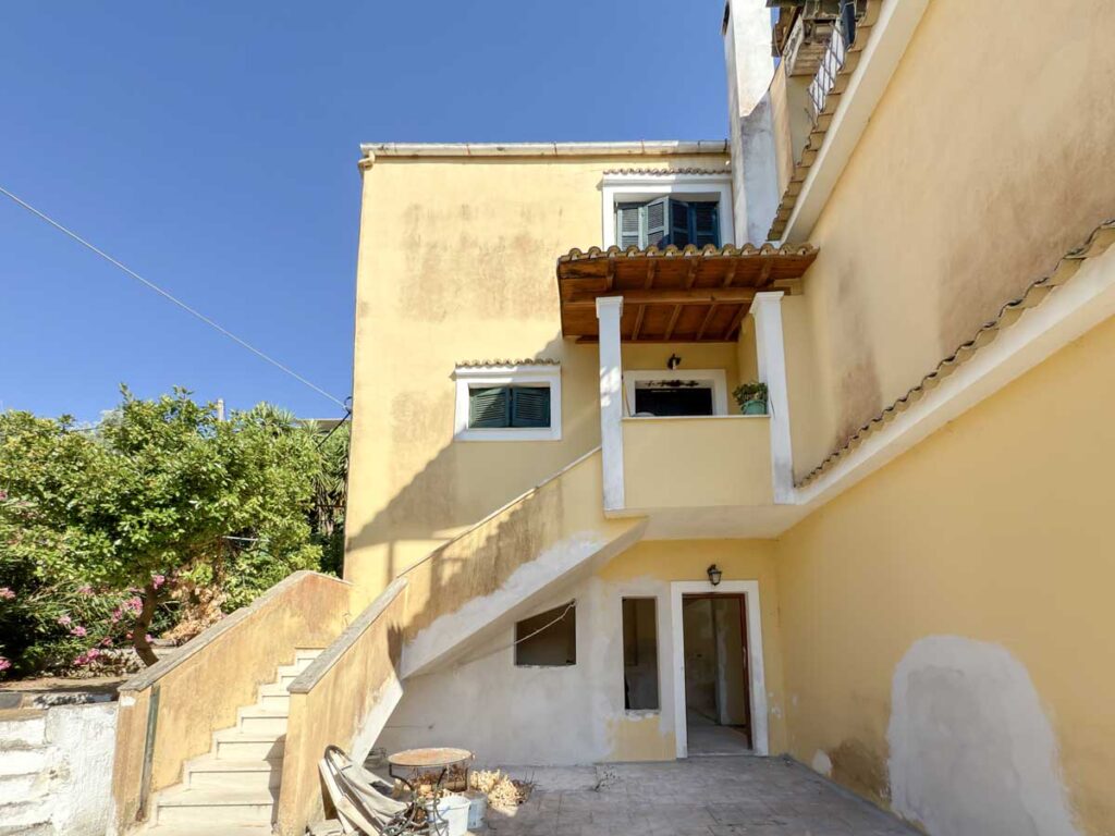 Exclusive Full Building with Development Potential for Sale in Mandouki, Corfu Town (24)
