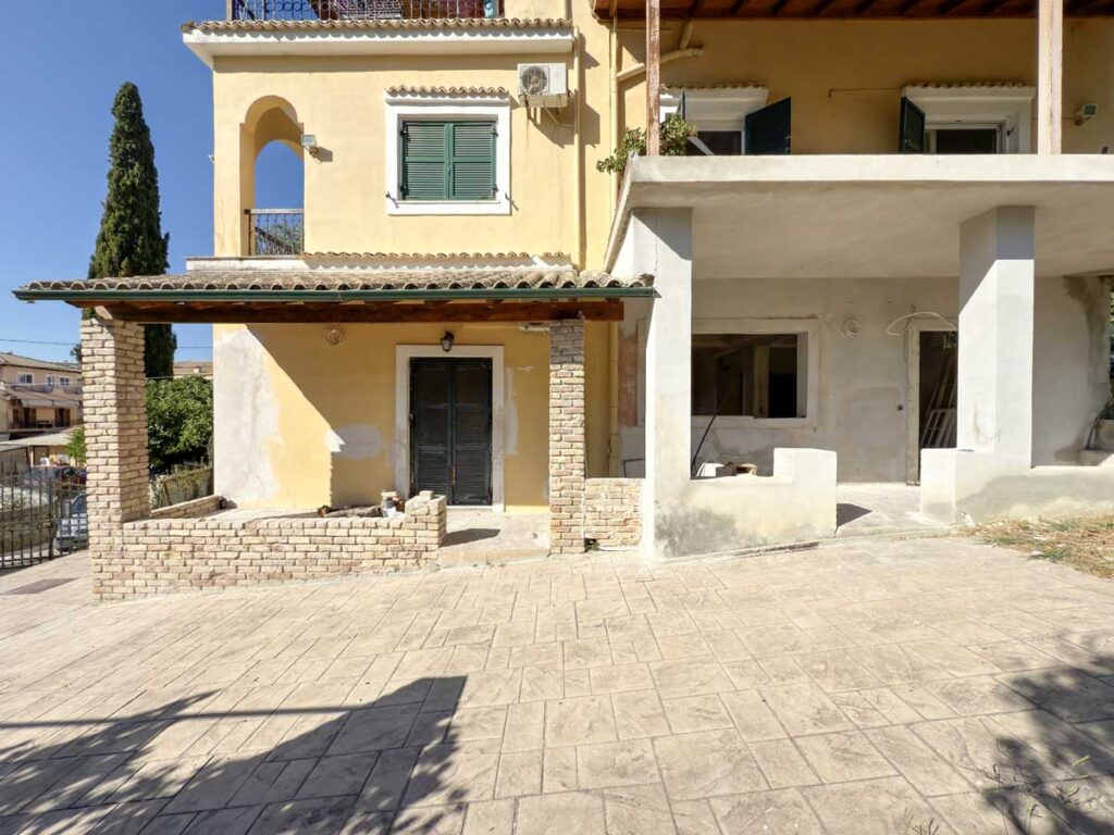 Exclusive Full Building with Development Potential for Sale in Mandouki, Corfu Town (30)
