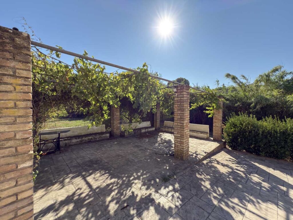 Exclusive Full Building with Development Potential for Sale in Mandouki, Corfu Town (31)