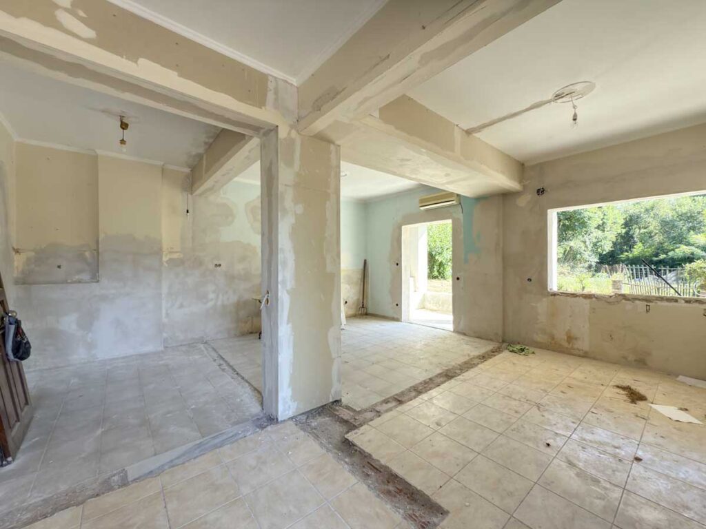 Exclusive Full Building with Development Potential for Sale in Mandouki, Corfu Town (41)