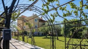 Five Bedroom Villa with Pool and Jacuzzi for Sale in Afra, Central Corfu (4) 1