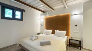 Four Bedroom Luxury Villa with Indoor and Outdoor Pool for Sale near Issos Beach, South West Corfu (33)