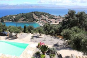 Four Bedroom Luxury Villa with Infinity Pool and Panoramic Sea Views for Sale in Kassiopi, North East Corfu (3)