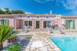 Four Bedroom Luxury Villa with Infinity Pool and Panoramic Sea Views for Sale in Kassiopi, North East Corfu (41)