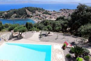 Four Bedroom Luxury Villa with Infinity Pool and Panoramic Sea Views for Sale in Kassiopi, North East Corfu (6)