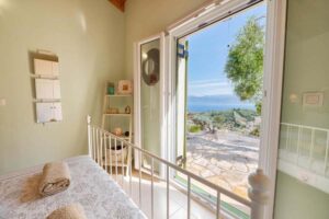 Four Bedroom Luxury Villa with Infinity Pool and Panoramic Sea Views for Sale in Kassiopi, North East Corfu (8)