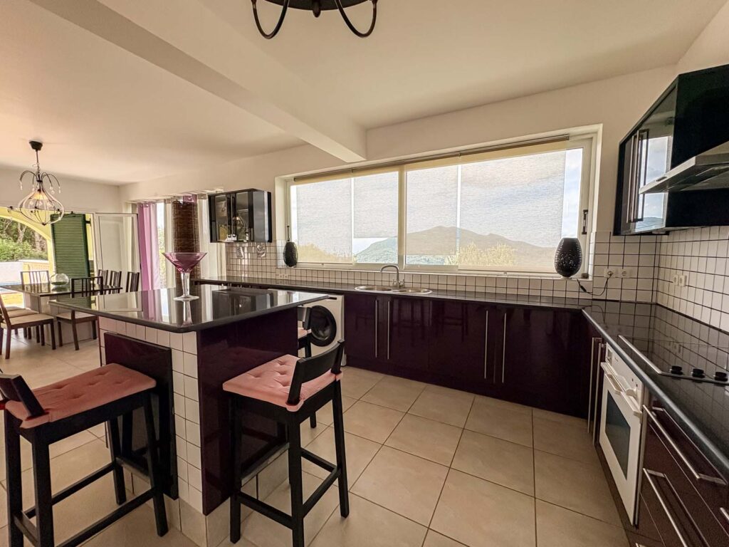 Four Bedroom Modern Villa with Infinity Pool for Sale in Messoghi, Corfu (16)