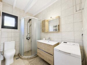 Four Bedroom Villa with Guest Cottage and Pool for Sale in North East Corfu (16)