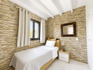 Four Bedroom Villa with Guest Cottage and Pool for Sale in North East Corfu (2)