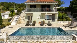 Four Bedroom Villa with Guest Cottage and Pool for Sale in North East Corfu (32)