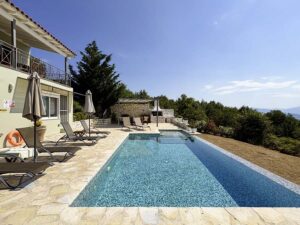 Four Bedroom Villa with Guest Cottage and Pool for Sale in North East Corfu (40)