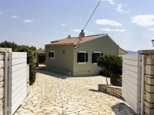 Four Bedroom Villa with Guest Cottage and Pool for Sale in North East Corfu (9)