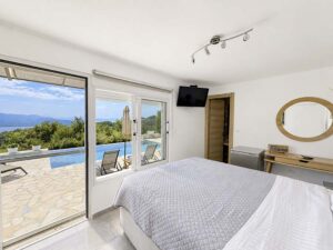 Four Bedroom Villa with Guest Cottage and Pool for Sale in North East Corfu (9)