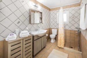 Four Bedroom Villa with Guest House and Pool for Sale in Doukades, West Corfu (10)