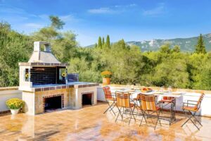 Four Bedroom Villa with Guest House and Pool for Sale in Doukades, West Corfu (28)