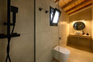 Four Bedroom Villa with Pool and Mountain Views for Sale in Moraitika, South Corfu (18)