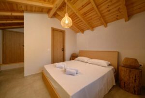 Four Bedroom Villa with Pool and Mountain Views for Sale in Moraitika, South Corfu (8)