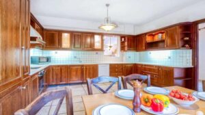 Four Bedroom Villa with Pool and Sea Views for Sale in Kassiopi, North East Corfu (15)