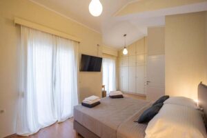 Four Bedroom Villa with Pool for Sale near Vlacherna, Corfu Town (3)