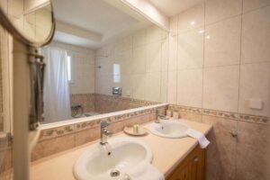 Four Bedroom Villa with Pool for Sale near Vlacherna, Corfu Town (5)