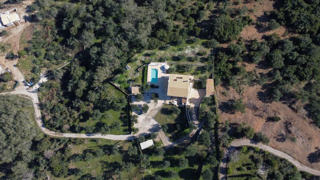 Four Unit Estate with Pool, Sea Views and Potential €100,000 Annual Rental Income in Kato Korakiana, Corfu €1,500,000 (11)