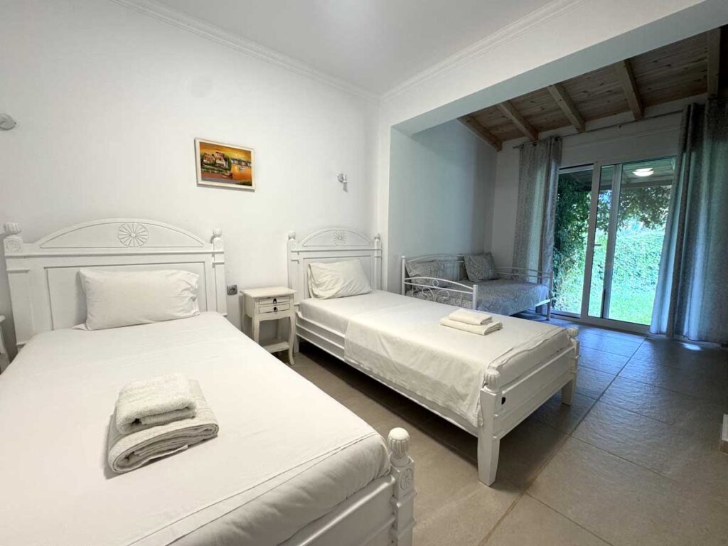 Modern Four Bedroom Villa with Guest Studio and Pool for Sale in Barbati, North East Corfu (17)