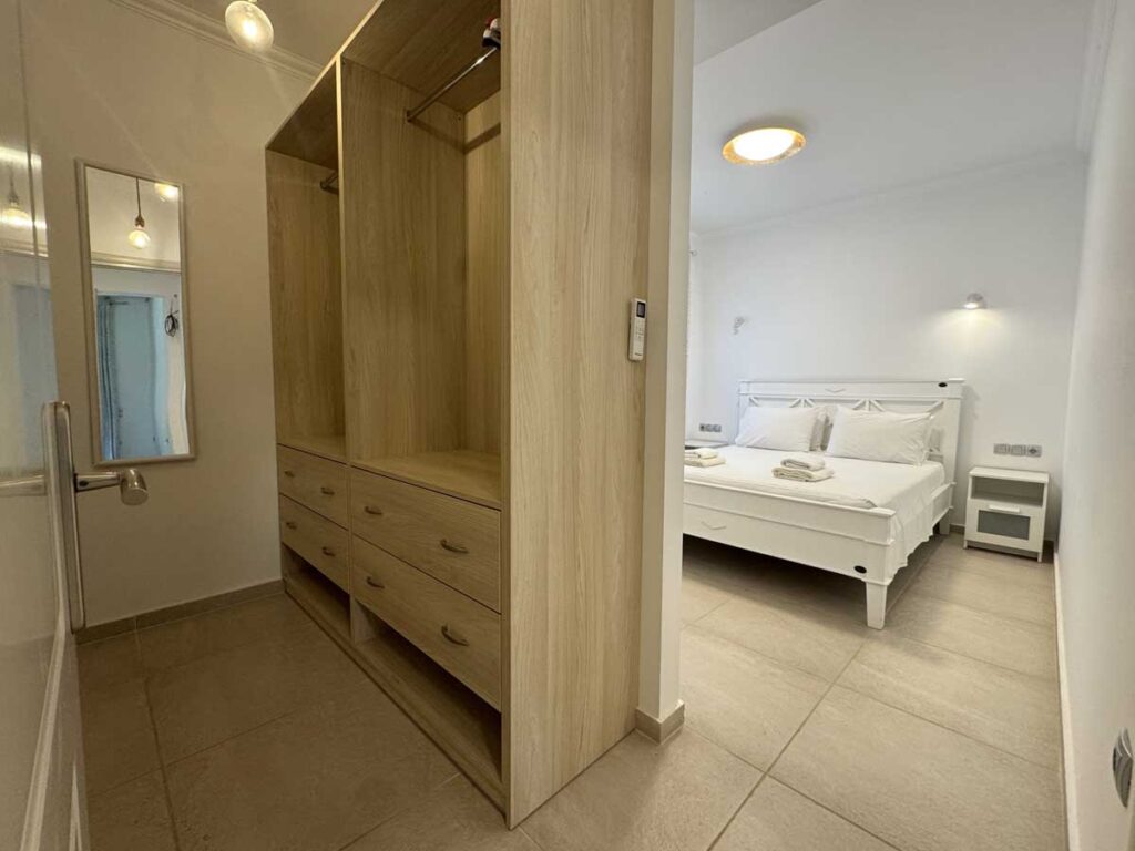 Modern Four Bedroom Villa with Guest Studio and Pool for Sale in Barbati, North East Corfu (19)