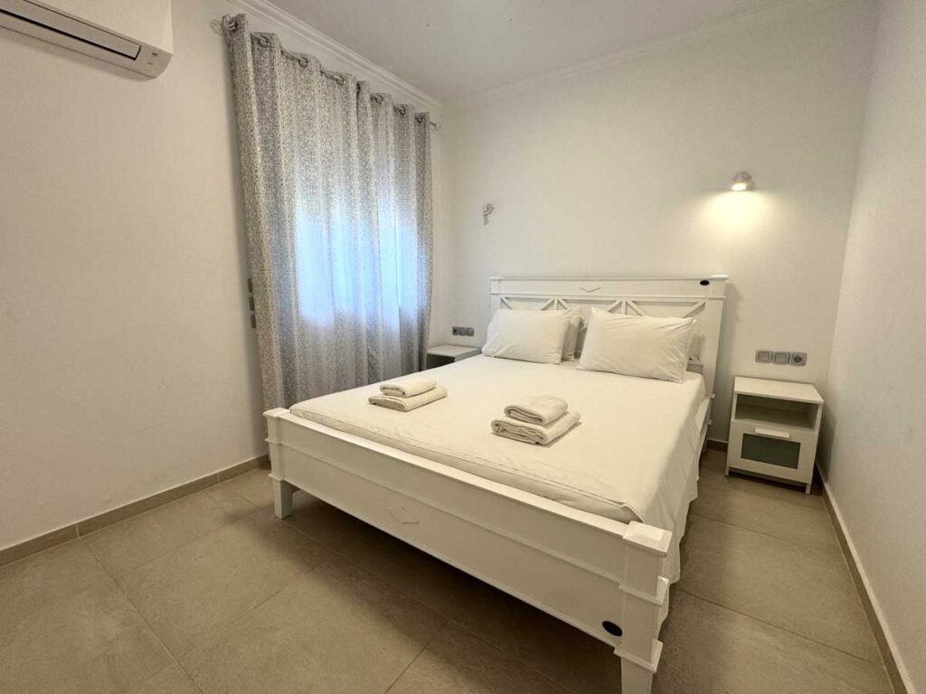 Modern Four Bedroom Villa with Guest Studio and Pool for Sale in Barbati, North East Corfu (20)