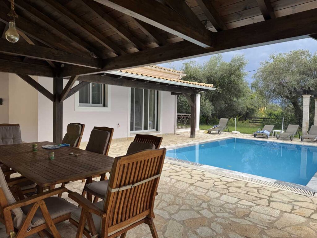 Modern Four Bedroom Villa with Guest Studio and Pool for Sale in Barbati, North East Corfu (24)