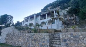 Six Apartment Seafront Complex for Sale in Achilleio, Benitses, South Corfu (2) 1