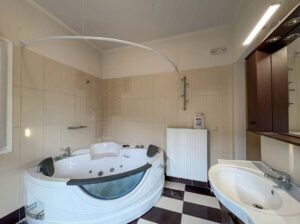 Six Bedroom Villa with Large Pool for Sale in Kobitsi, North Corfu (2)