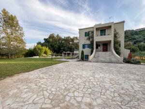 Six Bedroom Villa with Large Pool for Sale in Kobitsi, North Corfu (20)