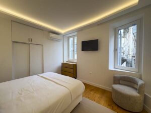 Three Bedroom Renovated Apartment with Sea View for Sale in Corfu Old Town (15)