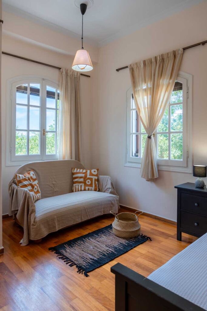 Three Bedroom Villa with Guest Apartment for Sale in Kompitsi, Corfu Town (54)