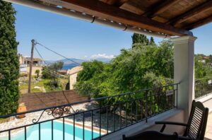 Three Bedroom Villa with Pool for Sale in Central Kassiopi, North East Corfu Exclusive with Chase Real Estate (1)