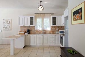Three Bedroom Villa with Pool for Sale in Central Kassiopi, North East Corfu Exclusive with Chase Real Estate (20)