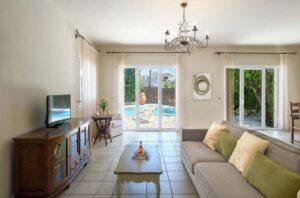 Three Bedroom Villa with Pool for Sale in Central Kassiopi, North East Corfu Exclusive with Chase Real Estate (23)