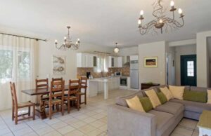 Three Bedroom Villa with Pool for Sale in Central Kassiopi, North East Corfu Exclusive with Chase Real Estate (24)