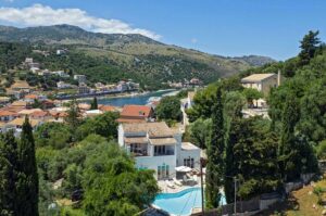 Three Bedroom Villa with Pool for Sale in Central Kassiopi, North East Corfu Exclusive with Chase Real Estate (27)