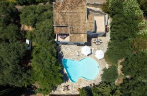 Three Bedroom Villa with Pool for Sale in Central Kassiopi, North East Corfu Exclusive with Chase Real Estate (35)